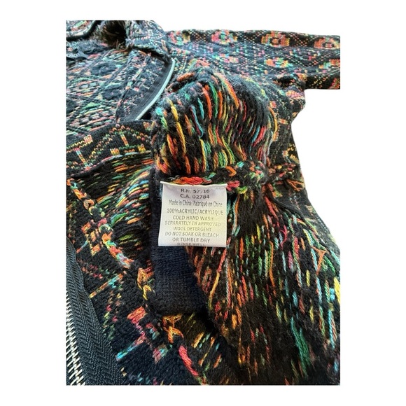🌷3/$15🌷 Papillion Rainbow Aztec Zip Front Hooded Cardigan - Size XL - Picture 11 of 13